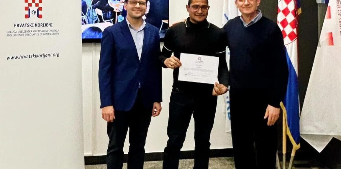 411160286_210983625393593_1931461747531728547_n